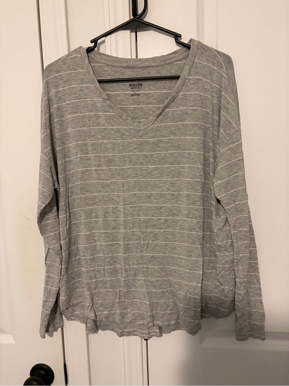 Mossimo Supply Co. Heather Gray & White Striped V-Neck Long Sleeve Top